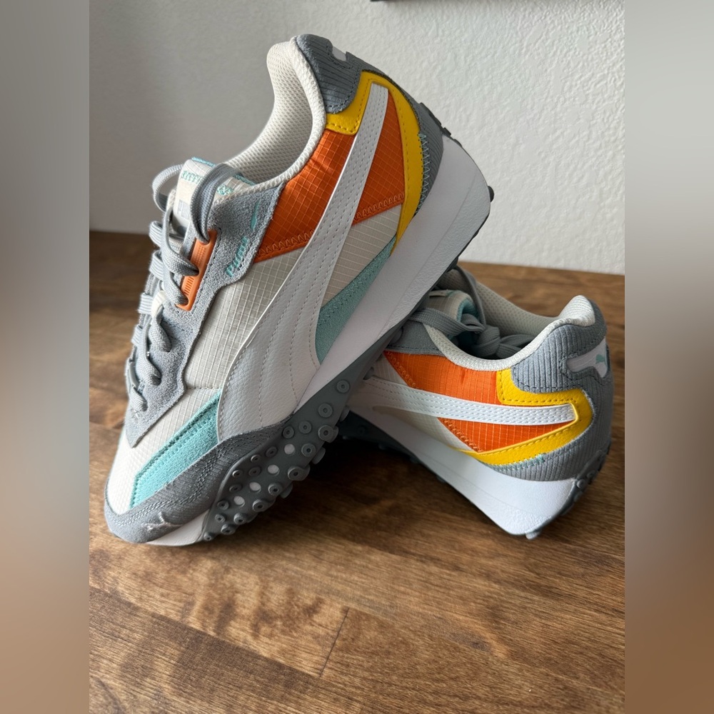 🛑SOLD🛑New Puma Women’s Size 8 Sneakers Grey,Mint,Orange and Yellow Retro Style